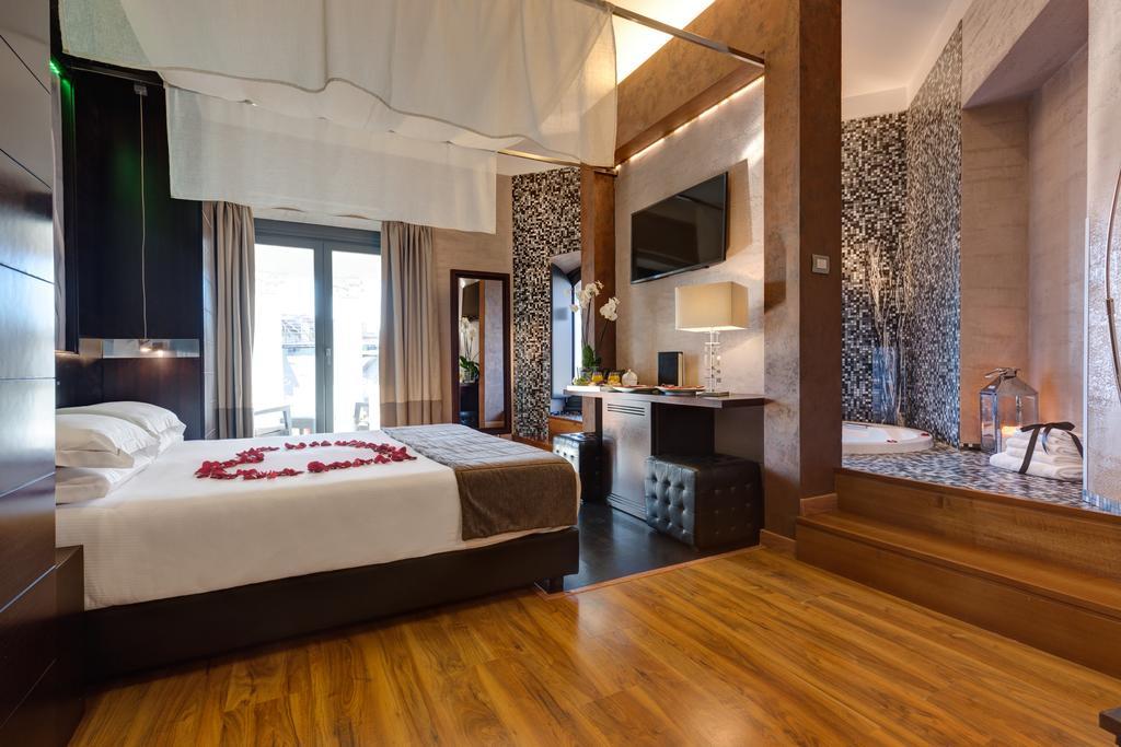 Dharma Luxury Hotel Rom Exteriör bild